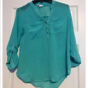 Women's Light Green 3/4 sleeve Top  Candie's Size Medium 100% Polyester